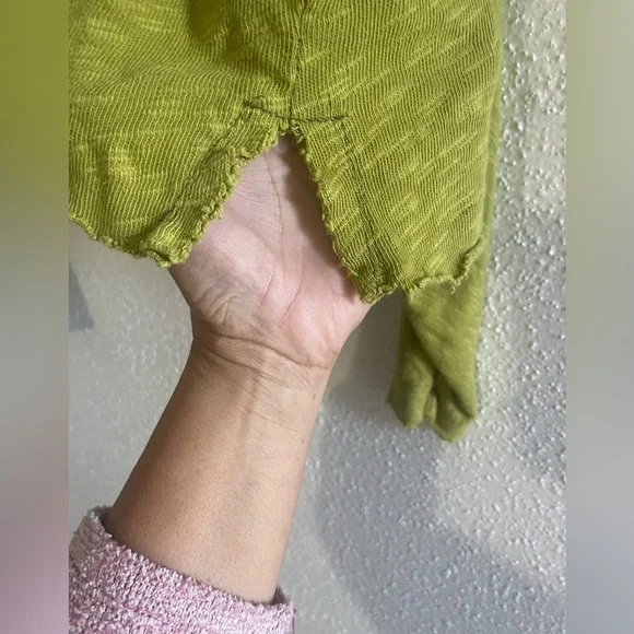 Urban outfitters lime green cropped top XS - Picture 3 of 9